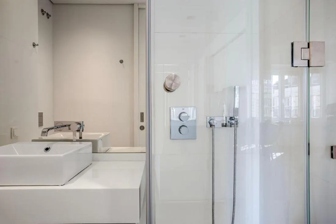 Private Bedrooms In The Heart Of Lisbona Affittacamere
